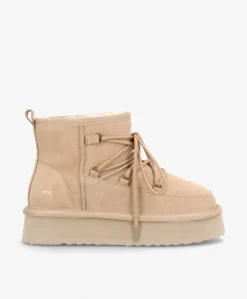 DUMBLE XL LACE - Dame Bamsestøvle med snøre - Beige ruskind